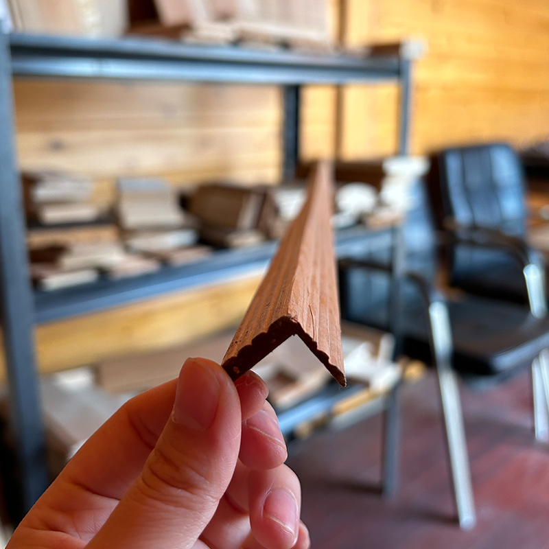 웨스턴 레드 시더코너 몰딩