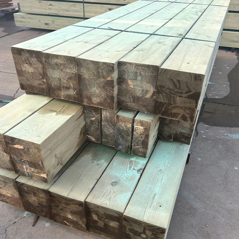  가문비나무 압력 처리 목재